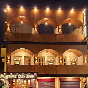 Bhagyashree 2 Km To Vishwanath Temple, Ganga Ghat Parking Available Varanasi