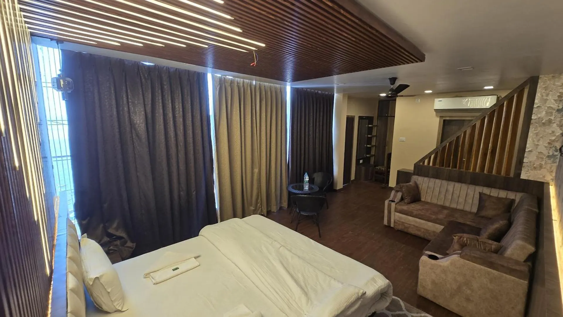 Ks Paying Guest House Варанаси Индия