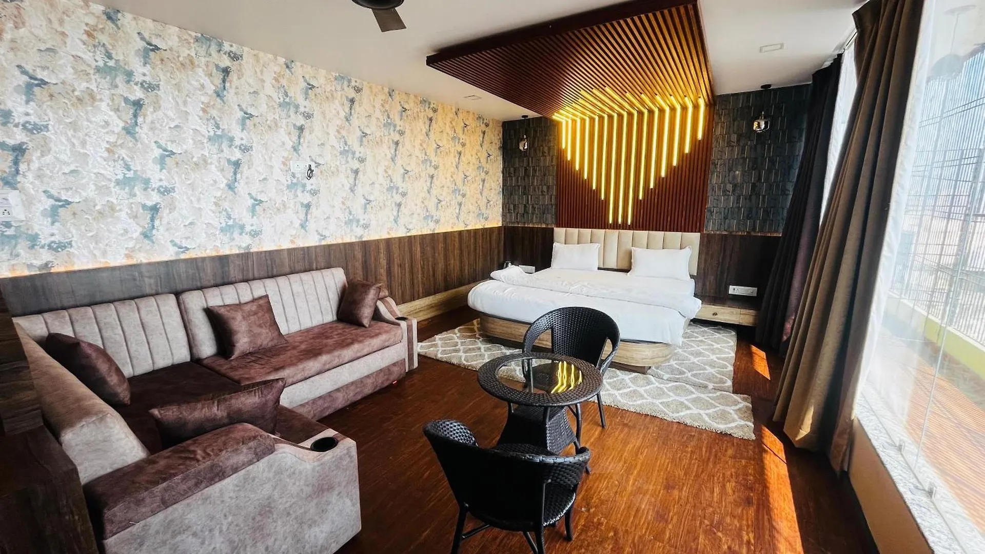 Ks Paying Guest House Варанаси